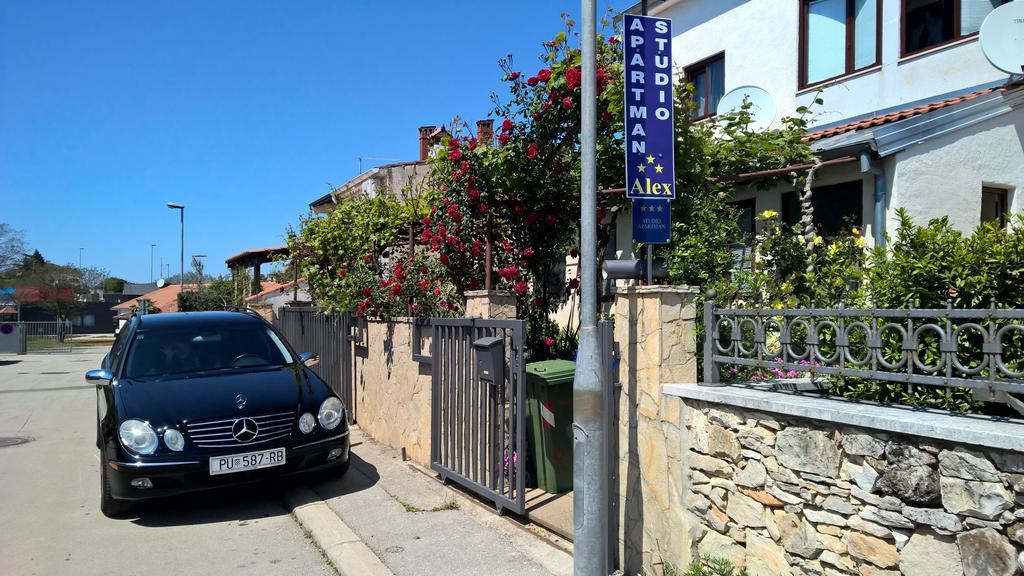 亚历克斯公寓酒店 罗维尼 外观 照片